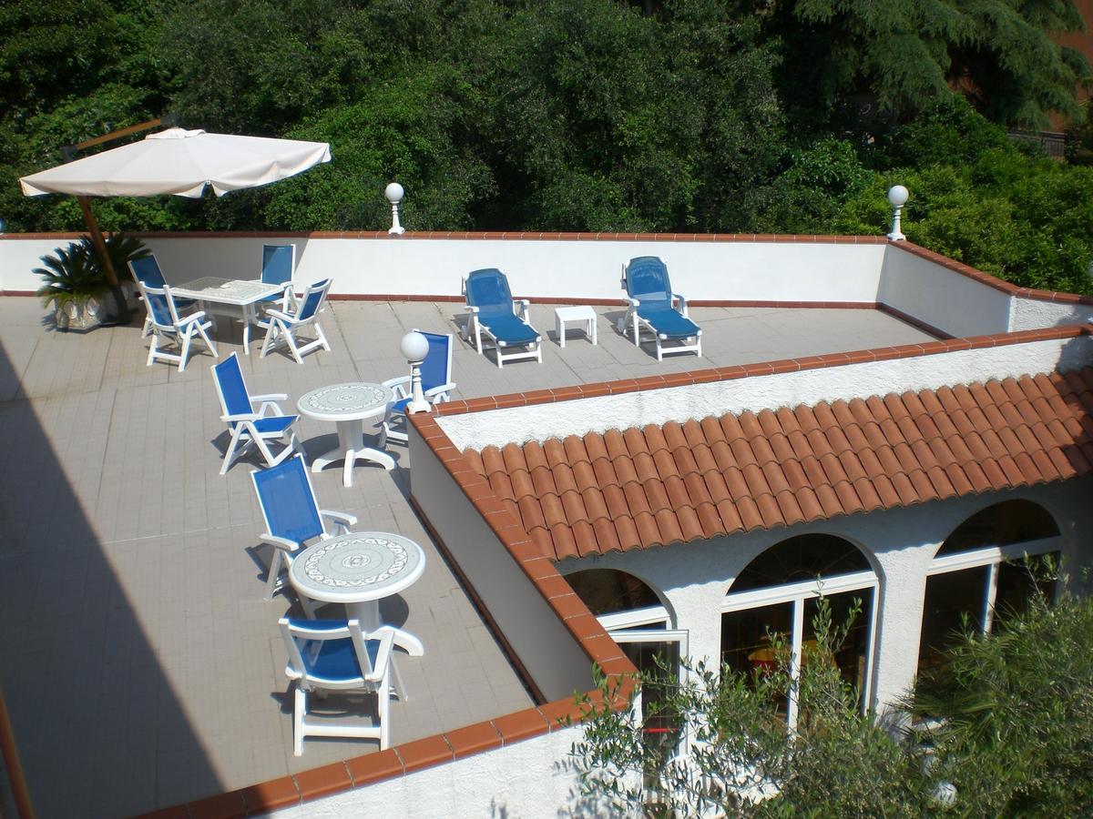 Orchidea Residence Hotel 菲纳莱利古雷 外观 照片